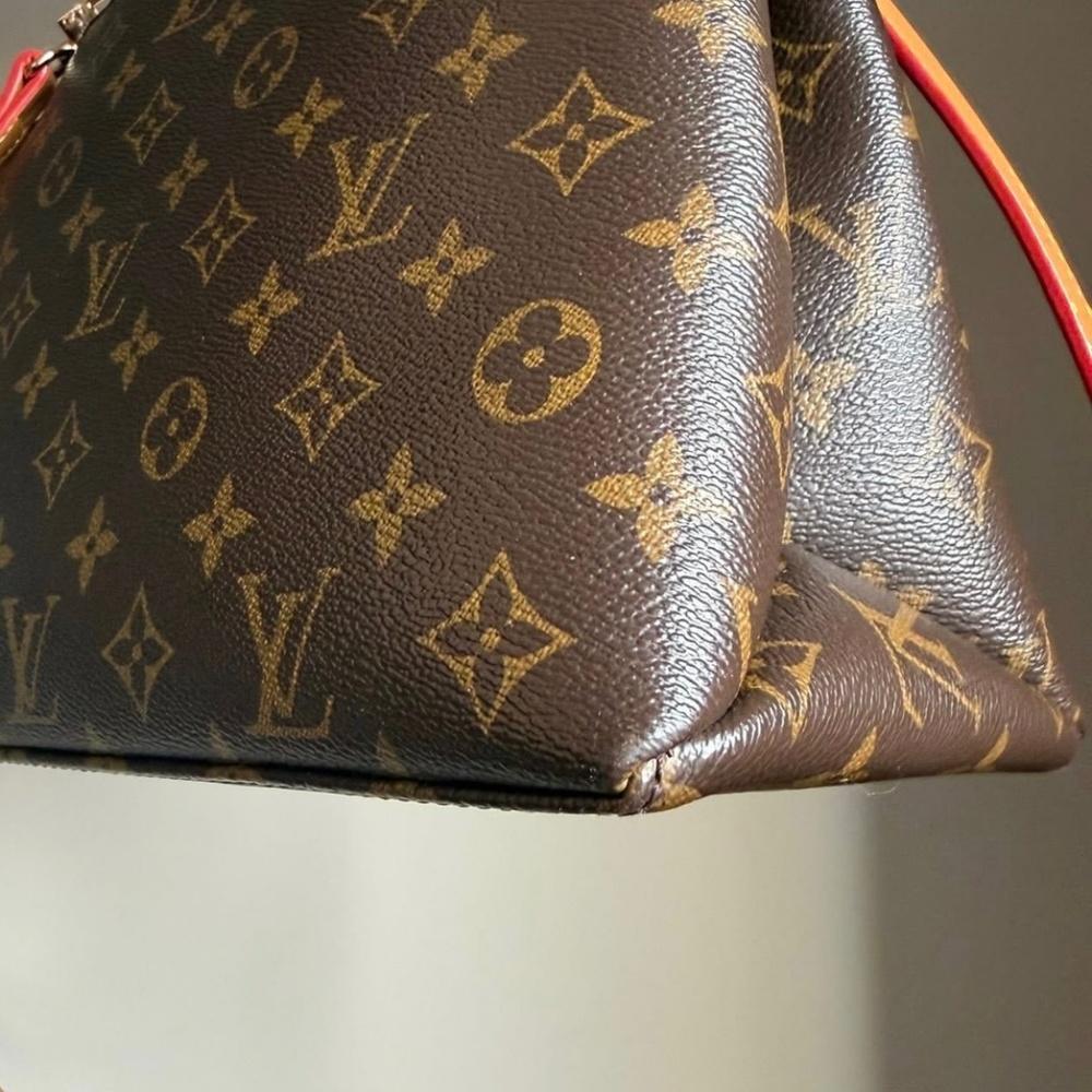 Louis Vuitton bag - Picture 8 of 16